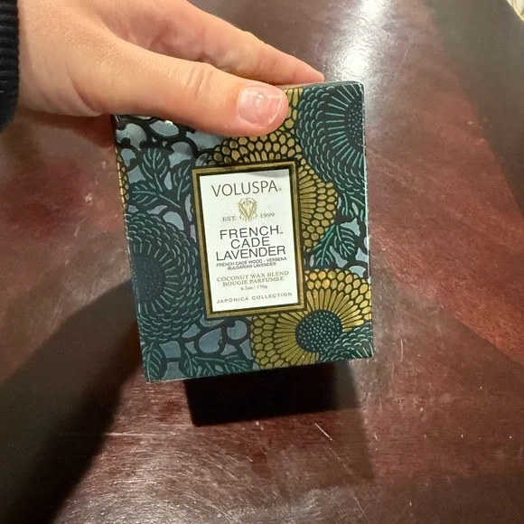 NWOT Voluspa French Cade Lavender Candle - Blue, Gold, Green - Picture 5 of 7